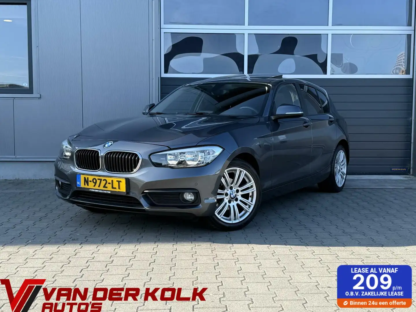 BMW 118 1-serie 118i Excecutive Panorama Navi Cruise Clima Šedá - 1