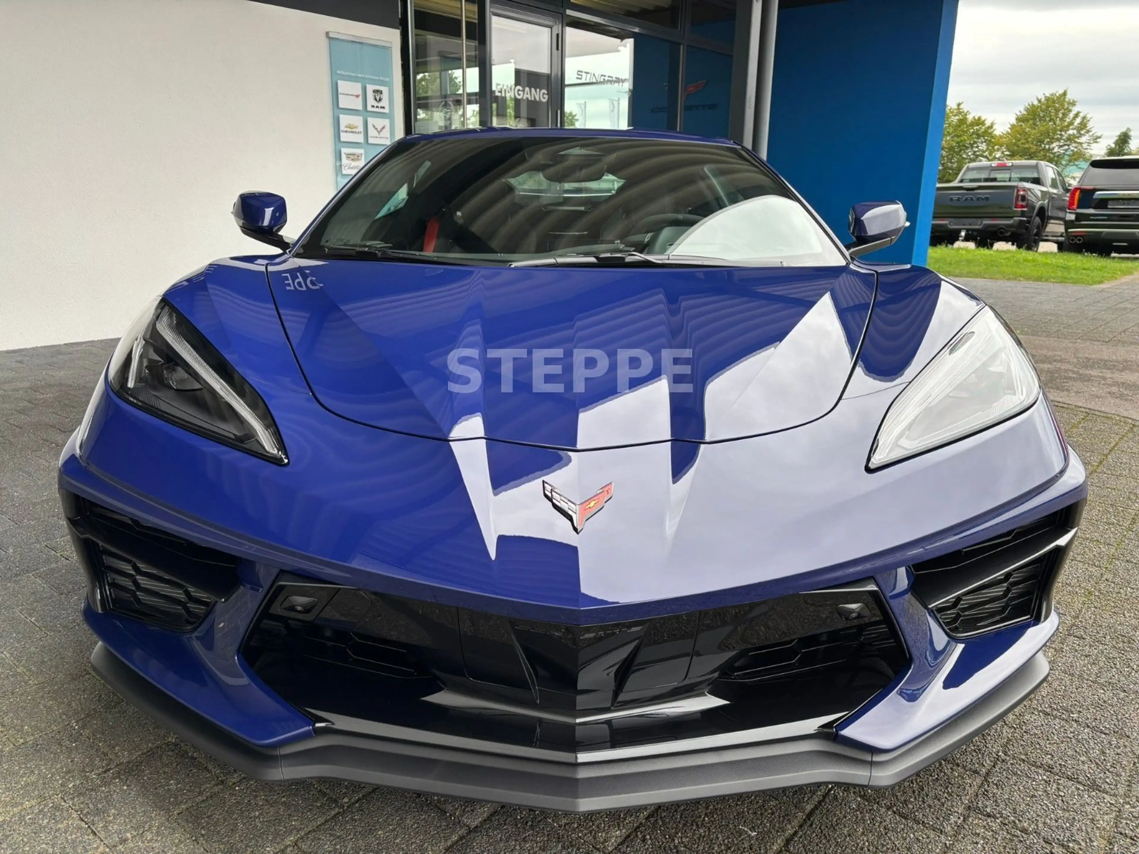 Corvette C8 Stingray Coupe 2025 3LT EUModell STEPPE — photo 2