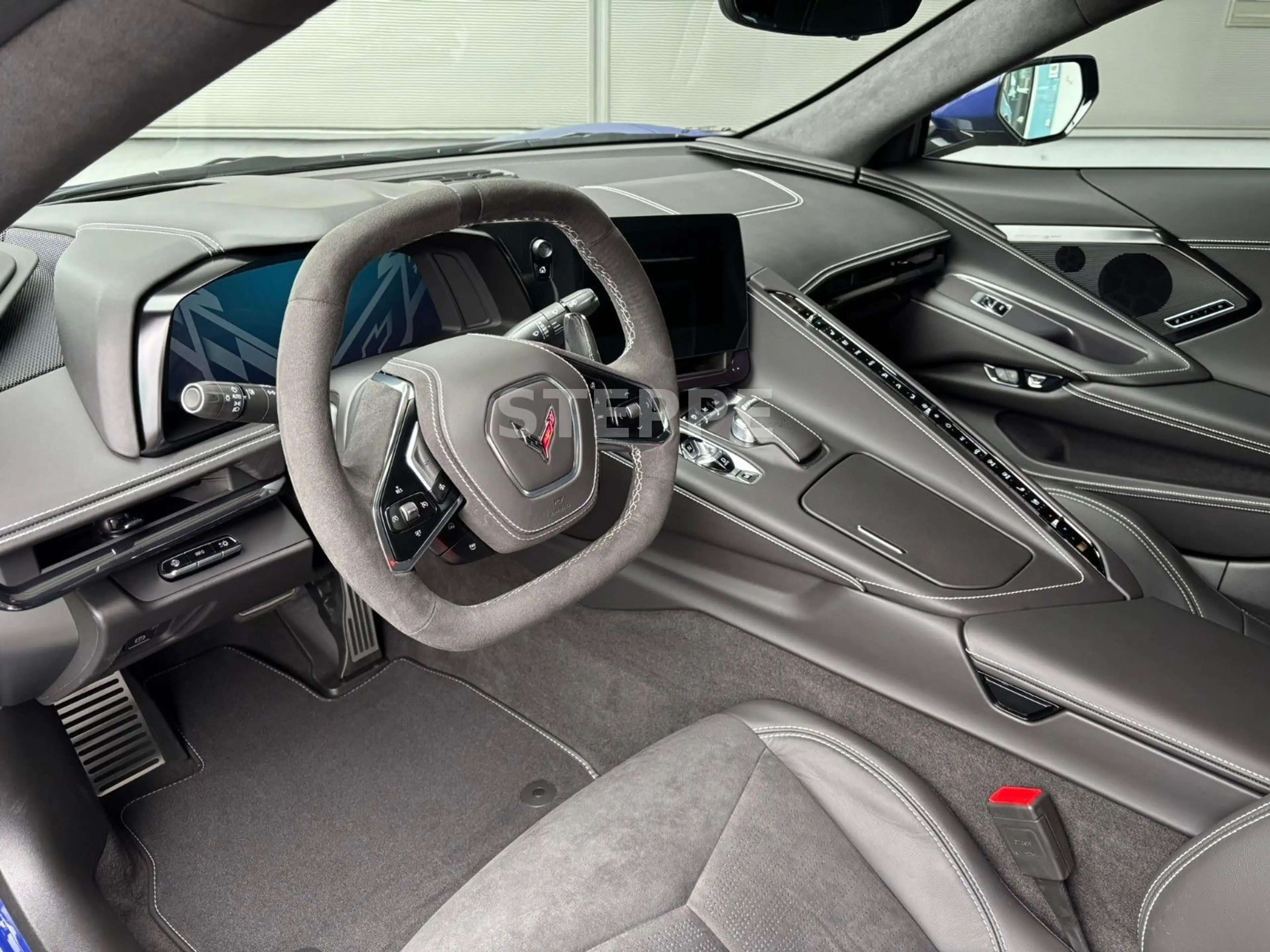 Corvette C8 Stingray Coupe 2025 3LT EUModell STEPPE — photo 6