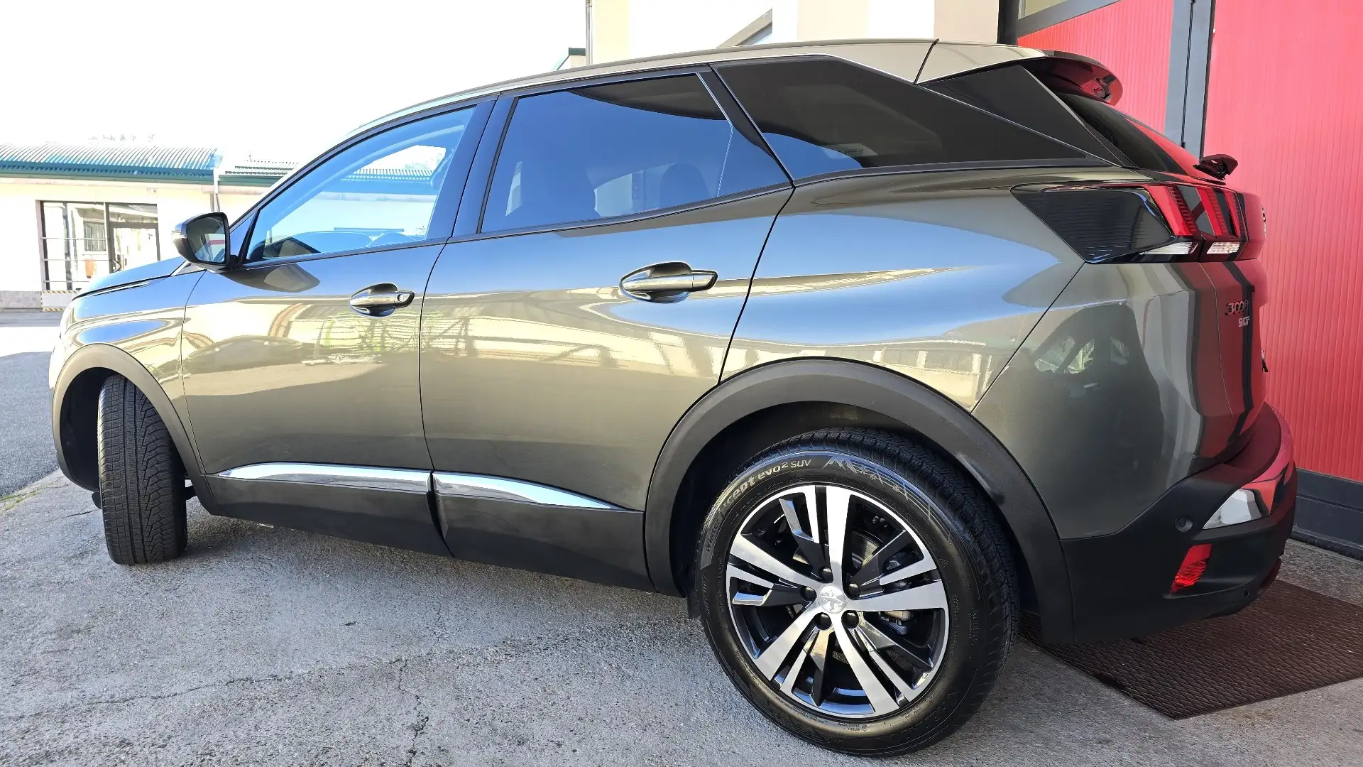 Peugeot 3008 1.2 puretech t Allure s&s 130cv eat6 PARI AL NUOVO Bronzo - 2