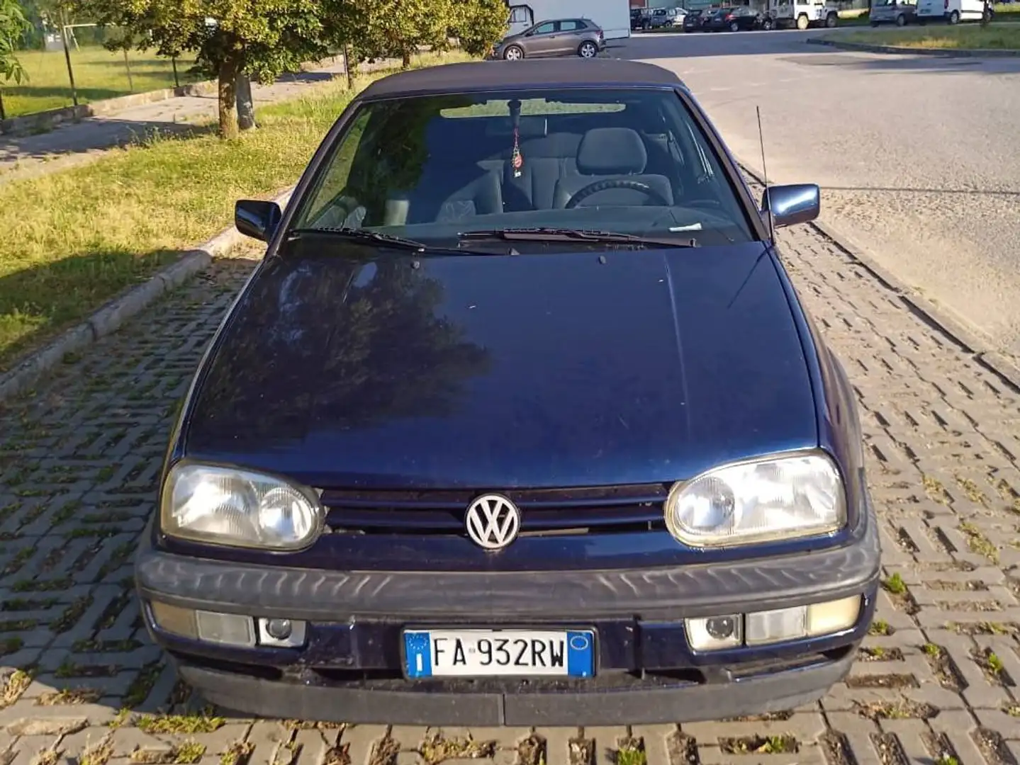 Volkswagen Golf Cabriolet Golf Cabrio 1.8 Avantgarde 90cv Modrá - 2