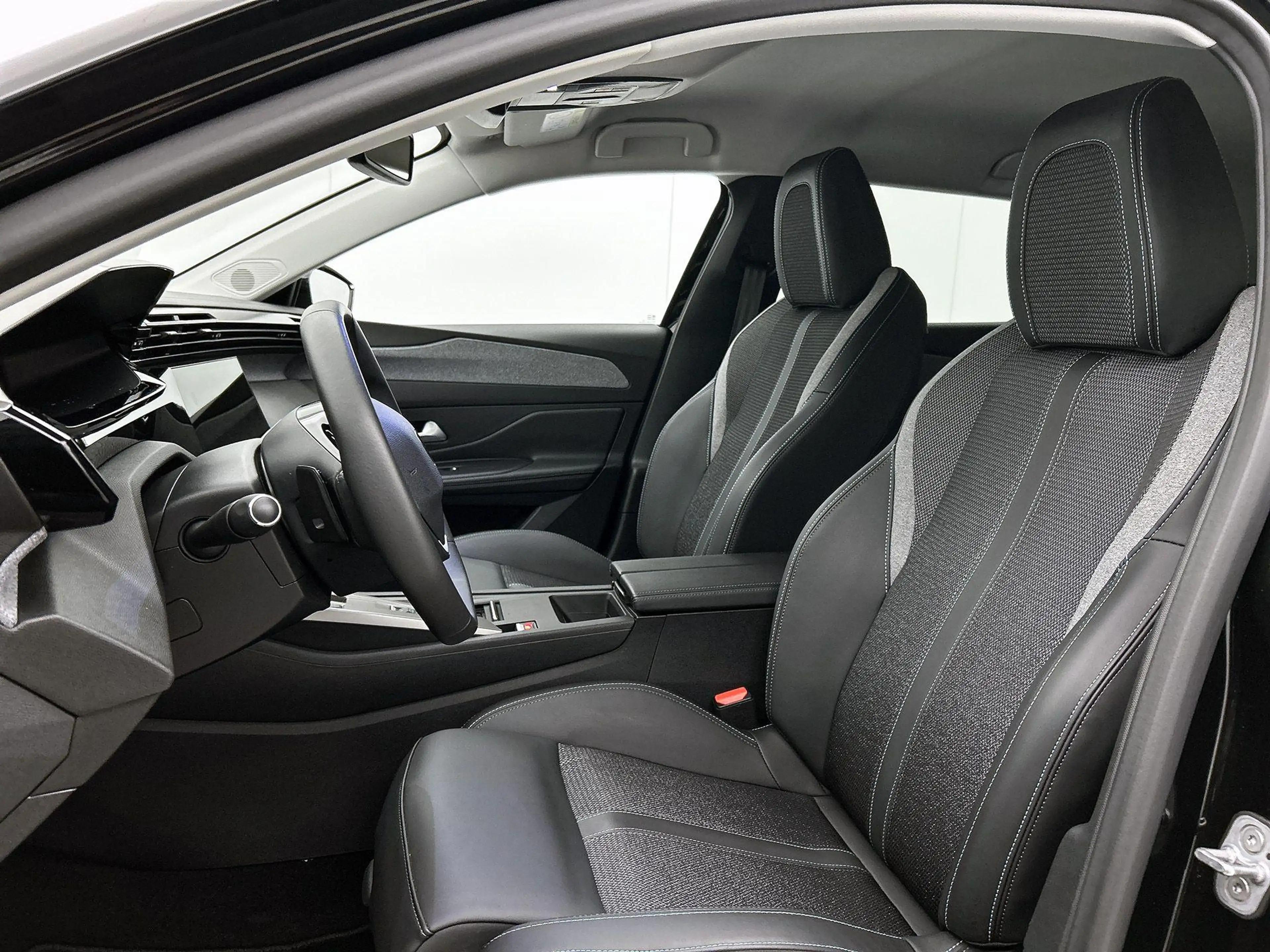 Peugeot 408 Allure Avantage 1.6 Plug-in HYbrid 225pk Automaat — photo 11