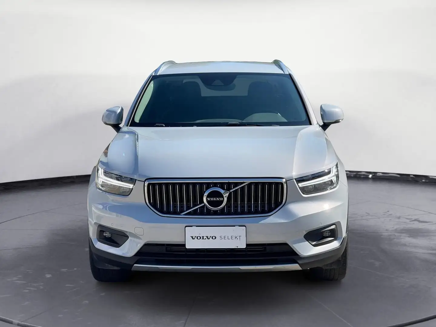 Volvo XC40 XC40 T4 Recharge Plug-in Hybrid Inscription Expre Grijs - 2