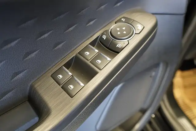 Ford Kuga view 15