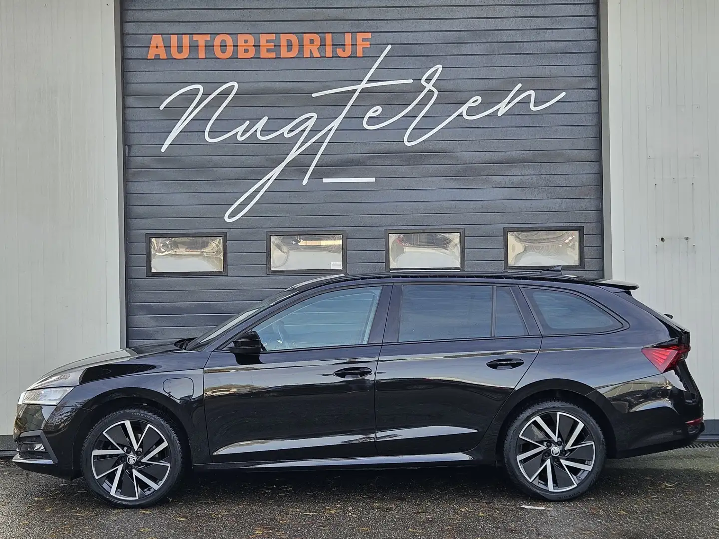 Skoda Octavia Combi 1.4 TSI iV PHEV Business Edition|1e eigenaar Zwart - 2