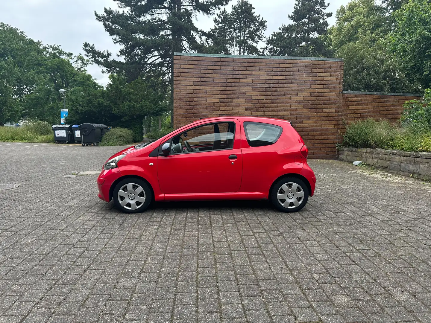 Toyota Aygo Aygo Team Rot - 2