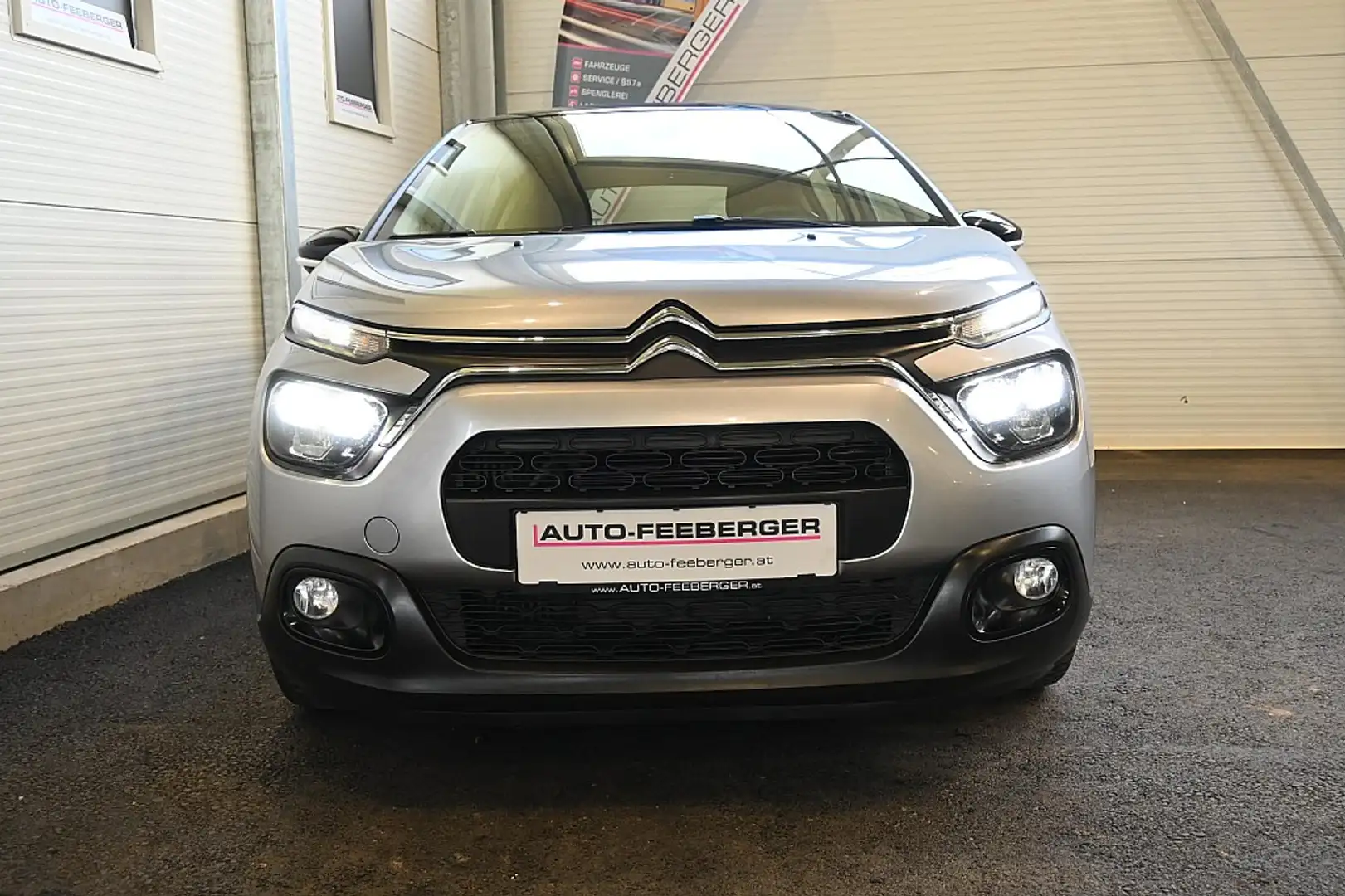 Citroen C3 BlueHDi 100 S&S 6-Gang-Manuell Shine Navi,LED,P... Grau - 2