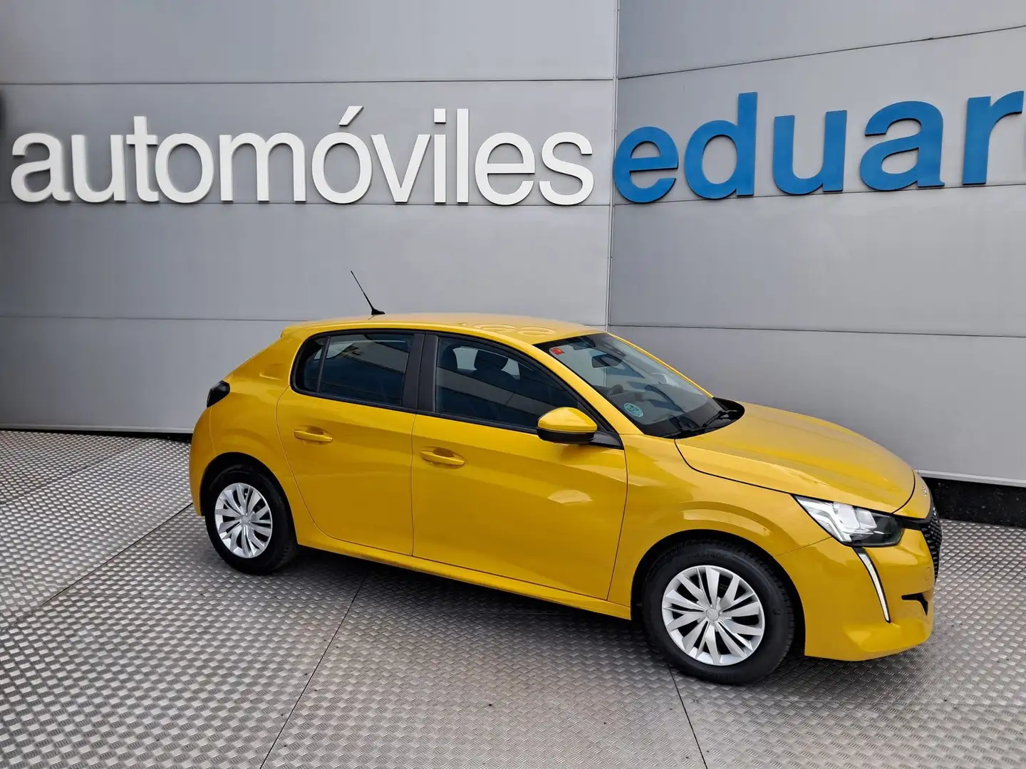 Peugeot 208 1.2 Puretech S&S Active 75 Amarillo - 1
