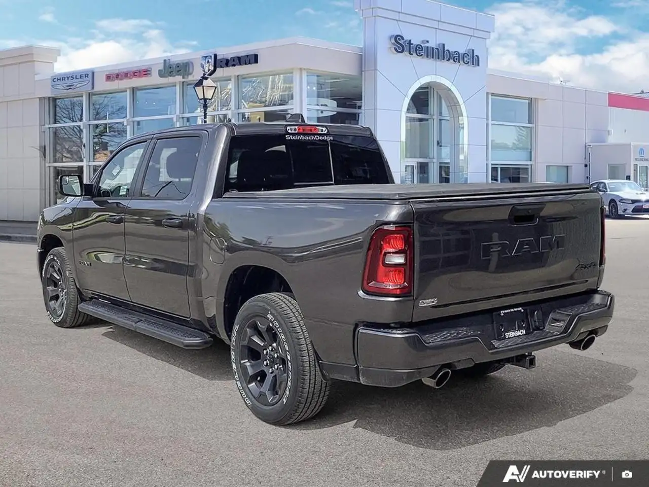 RAM 1500 снимка RAM 1500