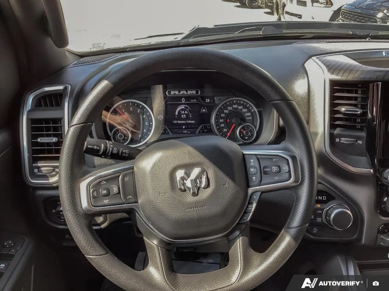 RAM 1500 снимка RAM 1500