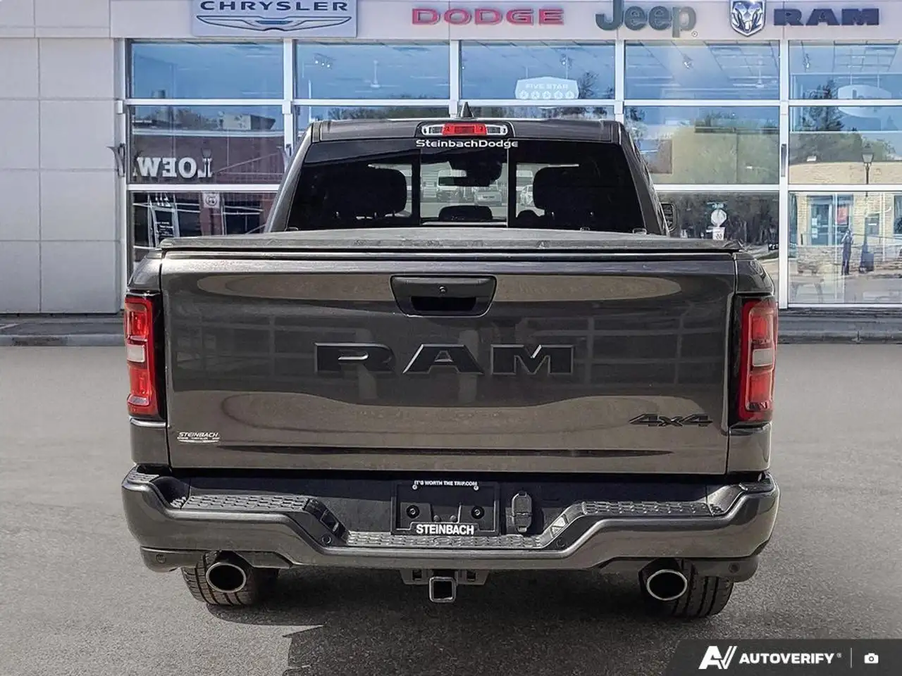 RAM 1500 снимка RAM 1500