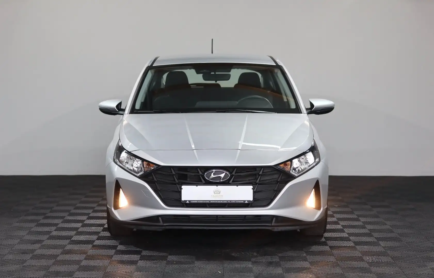 Hyundai i20 / 13tkm / Herstellergarantie / Lenkradhzg. Silber - 2