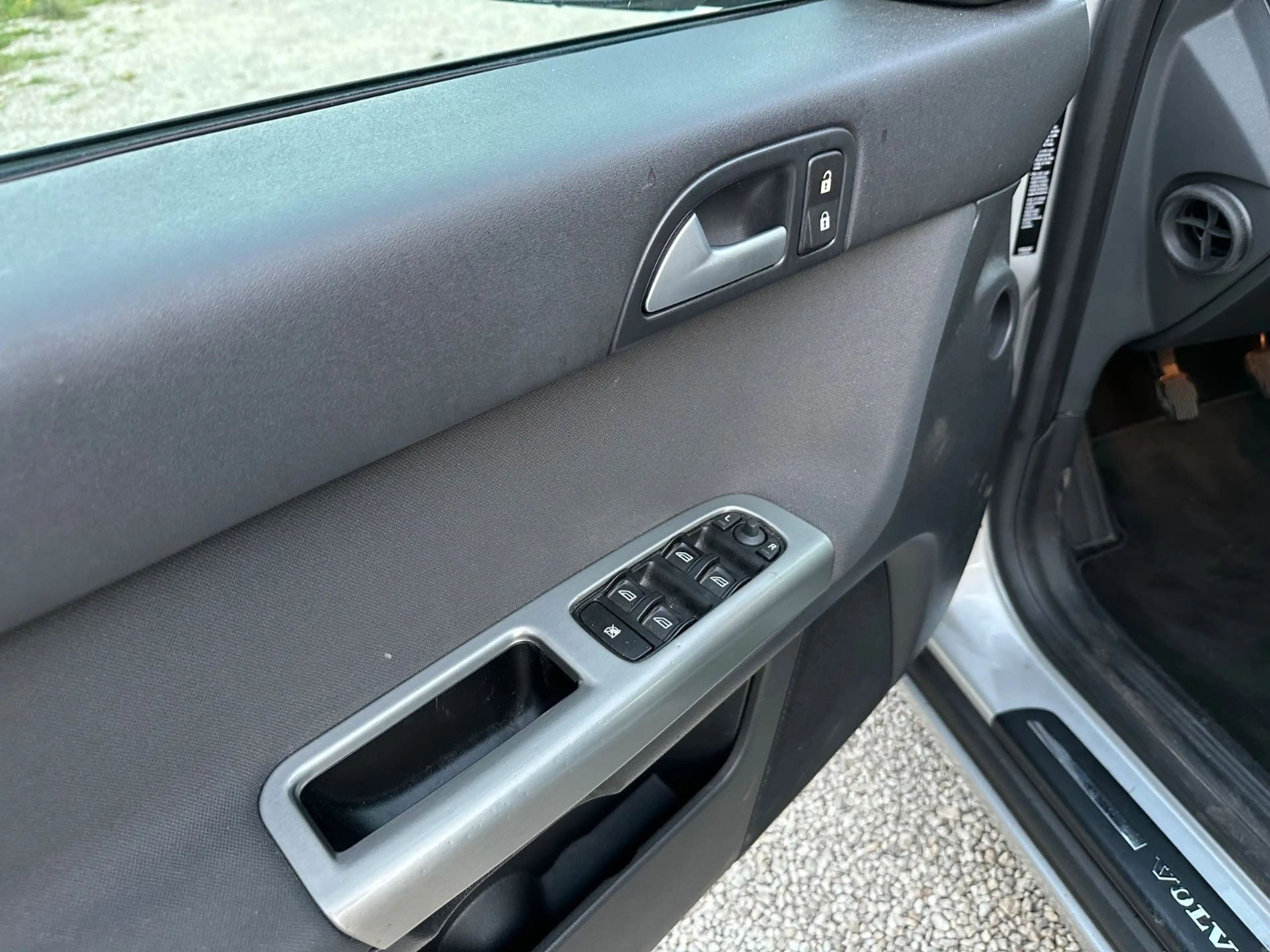 Volvo V50 Kombi 1.6 D Momentum — photo 9