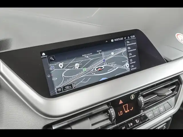 BMW 1 Series view 13