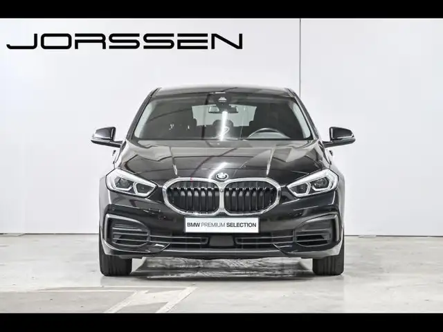 BMW 1 Series view 2