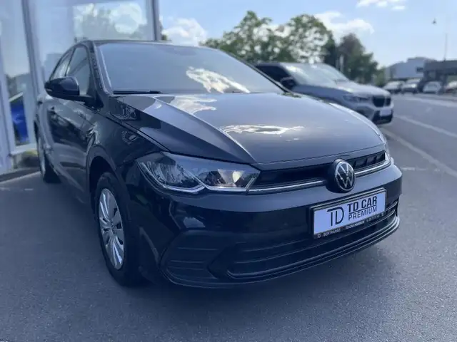Volkswagen Polo view 3