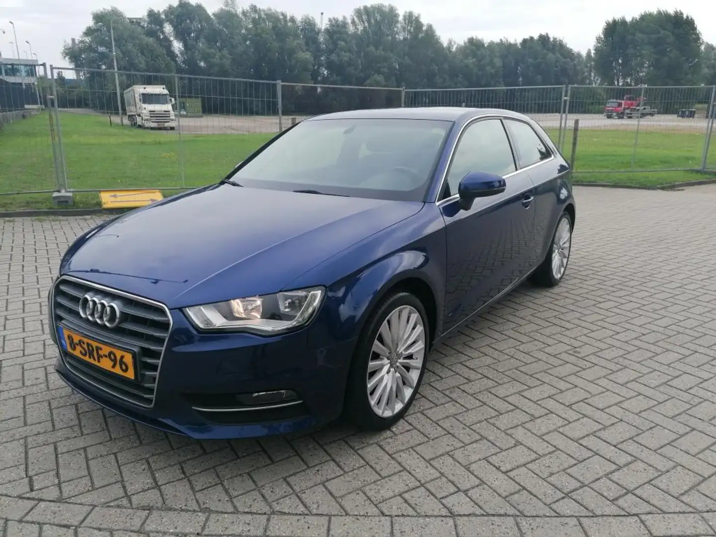 Audi A3 1.4 TFSI Attraction Pro Line Blauw - 2