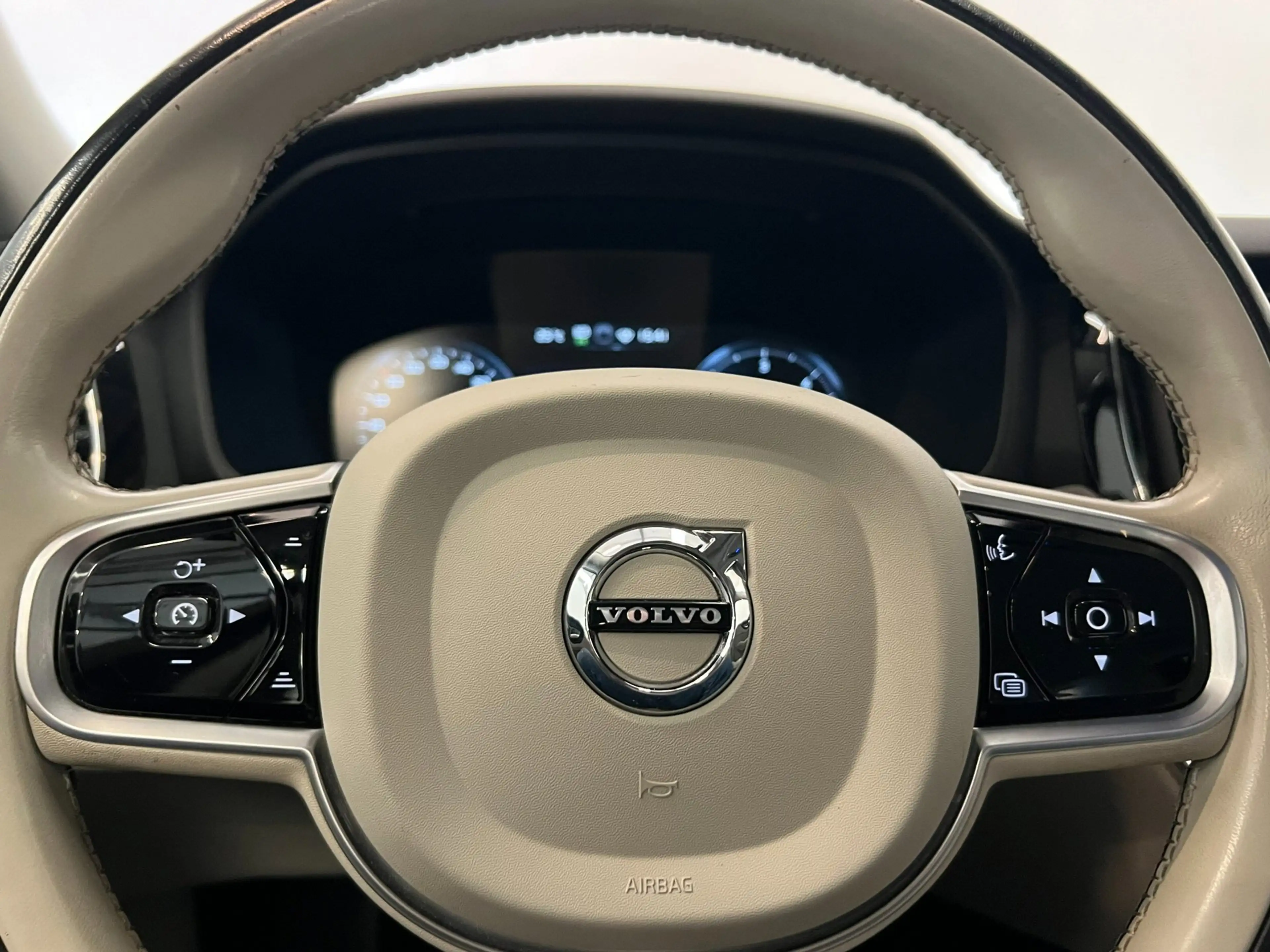 Volvo V60 2.0 D3 / BTW / CarPlay / Memory / Leder / Keyless — photo 10
