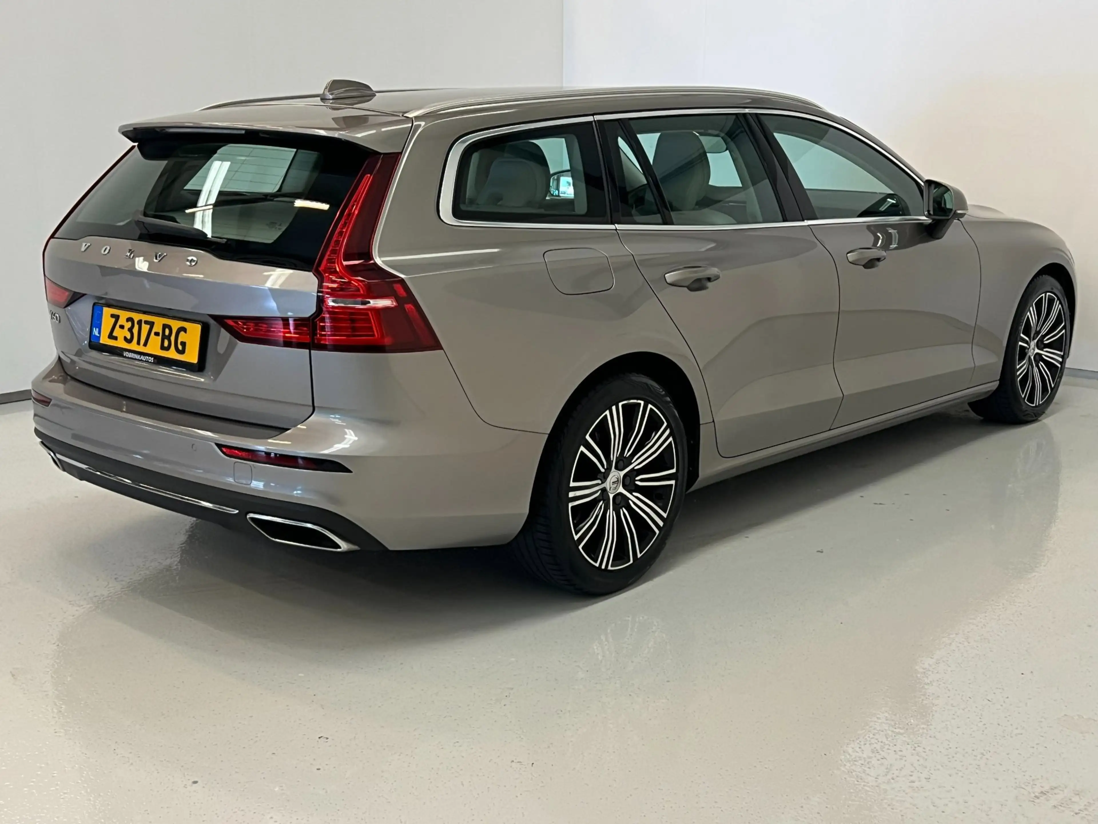 Volvo V60 2.0 D3 / BTW / CarPlay / Memory / Leder / Keyless — photo 5