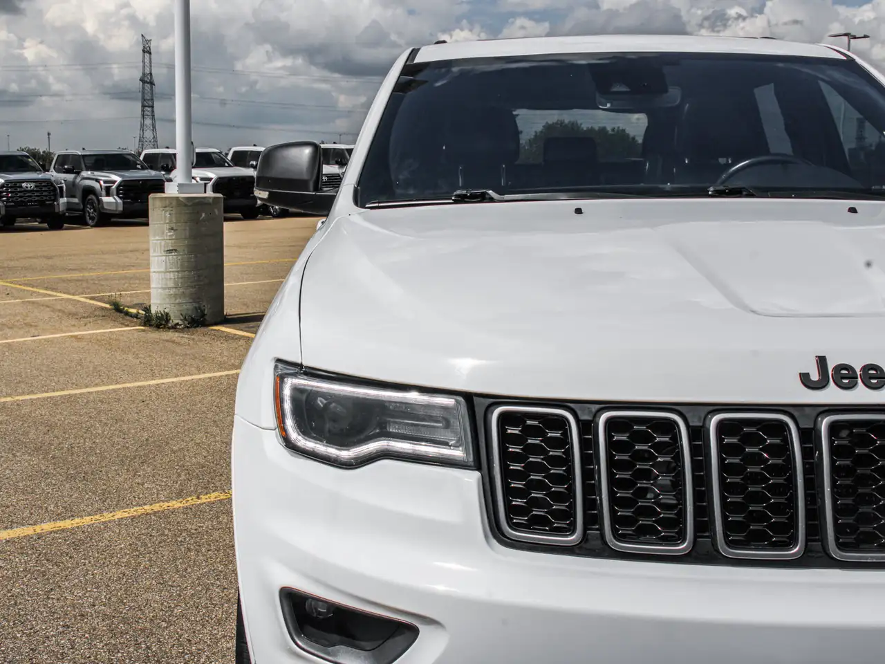Jeep Grand Cherokee photo Jeep Grand Cherokee