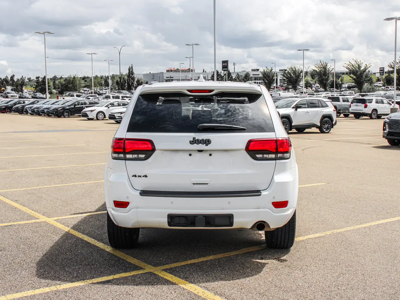 Jeep Grand Cherokee photo Jeep Grand Cherokee