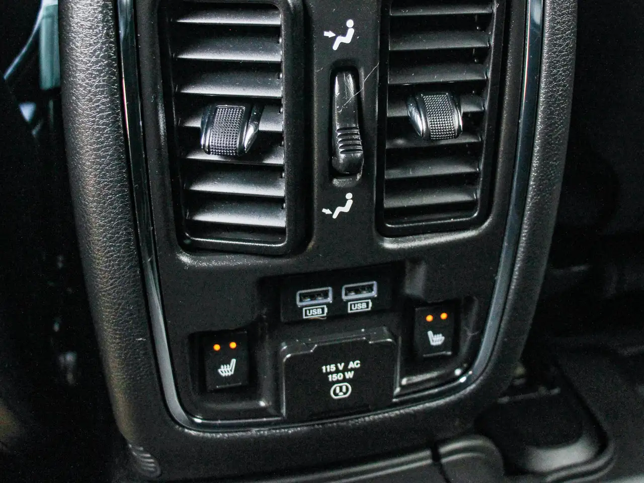 Jeep Grand Cherokee photo Jeep Grand Cherokee