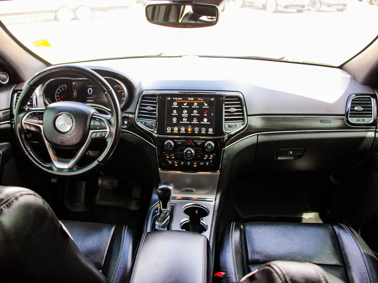 Jeep Grand Cherokee photo Jeep Grand Cherokee