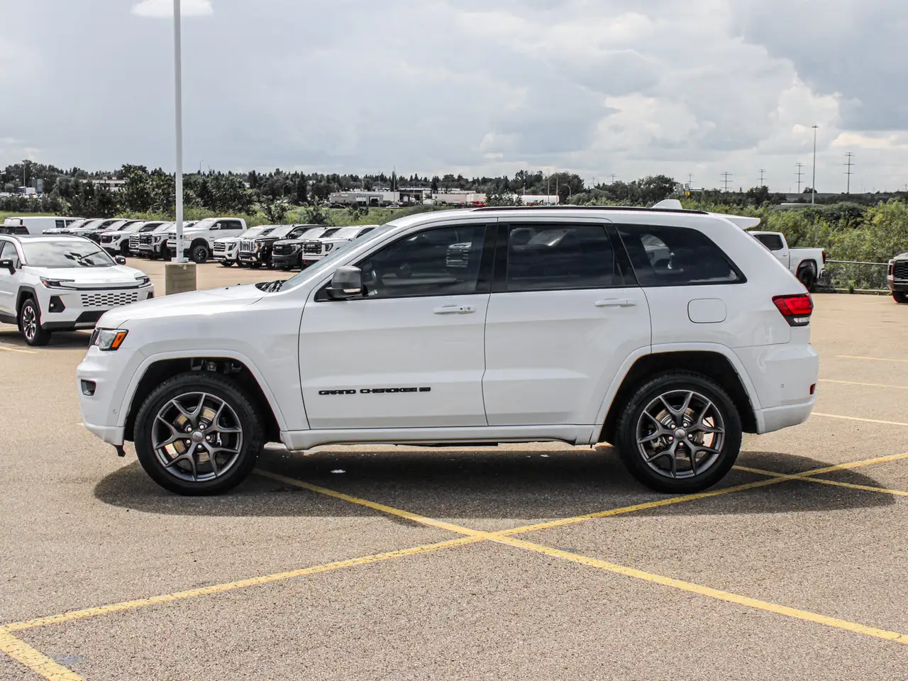 Jeep Grand Cherokee photo Jeep Grand Cherokee