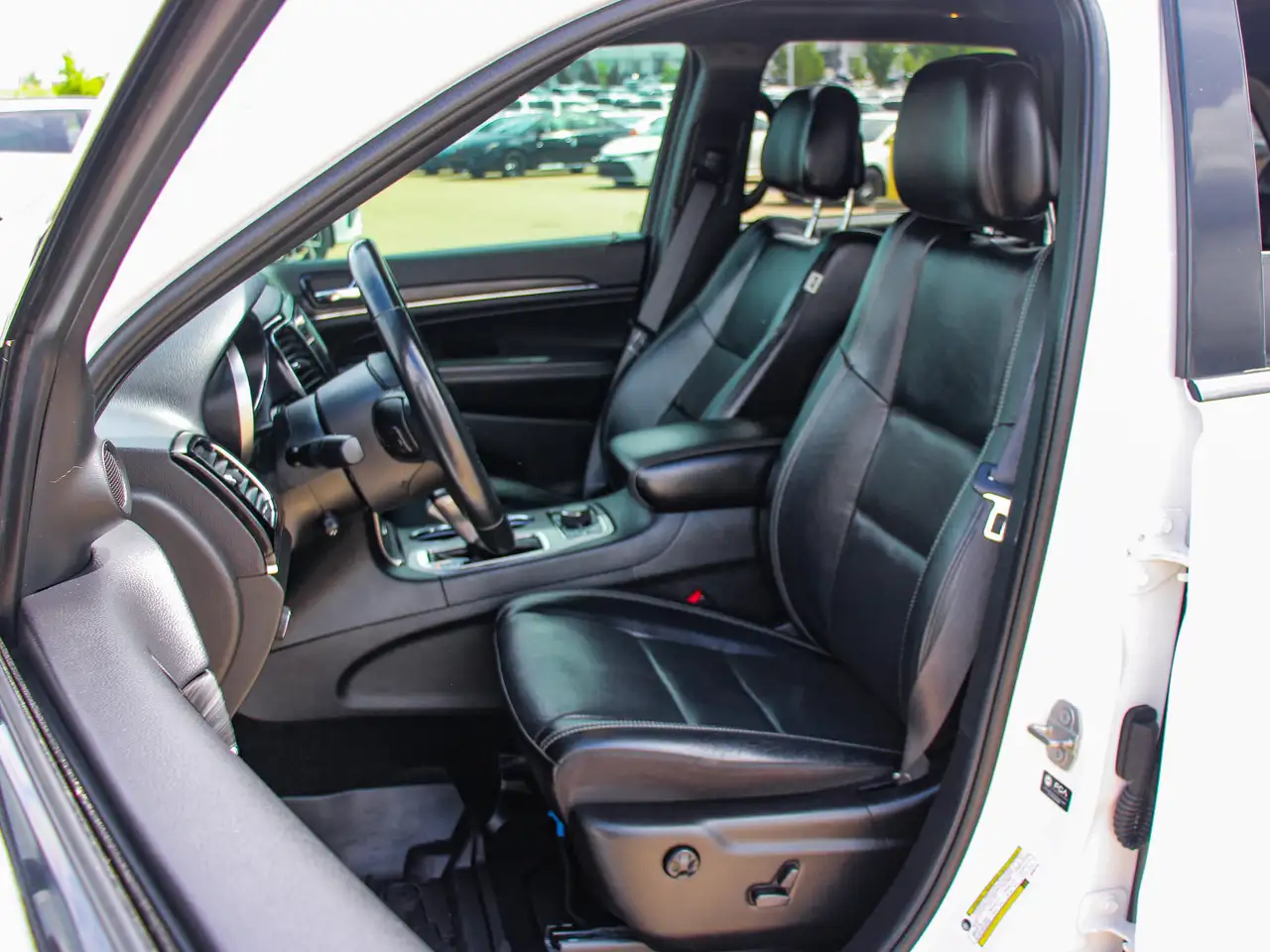Jeep Grand Cherokee photo Jeep Grand Cherokee