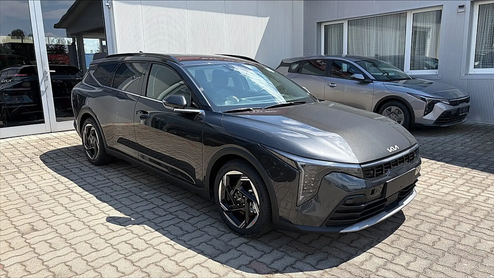 Kia K4 Kombi 1,0 TGDI 48V Gold DCT Grau - 1