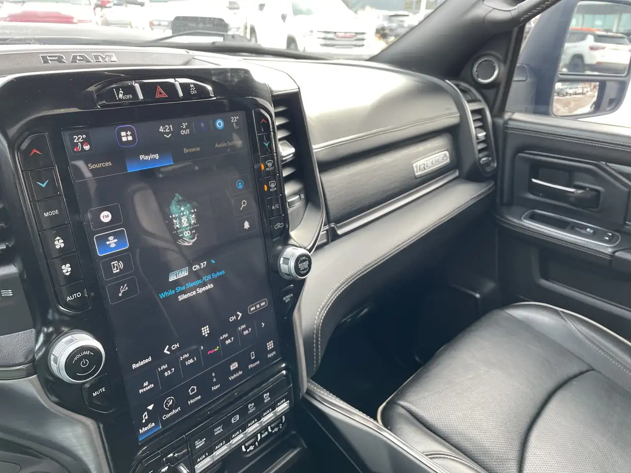 RAM 2500 снимка RAM 2500