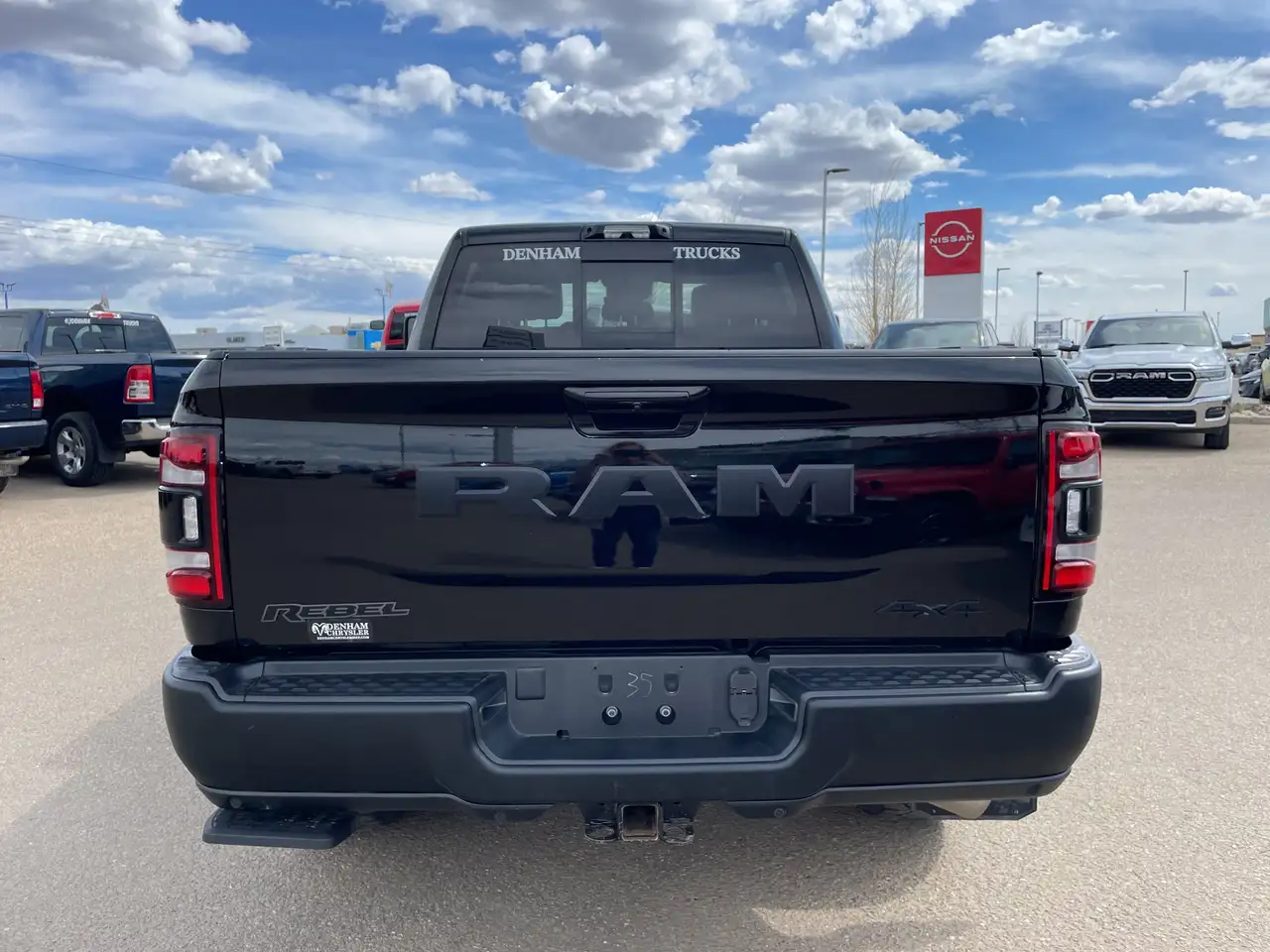 RAM 2500 снимка RAM 2500