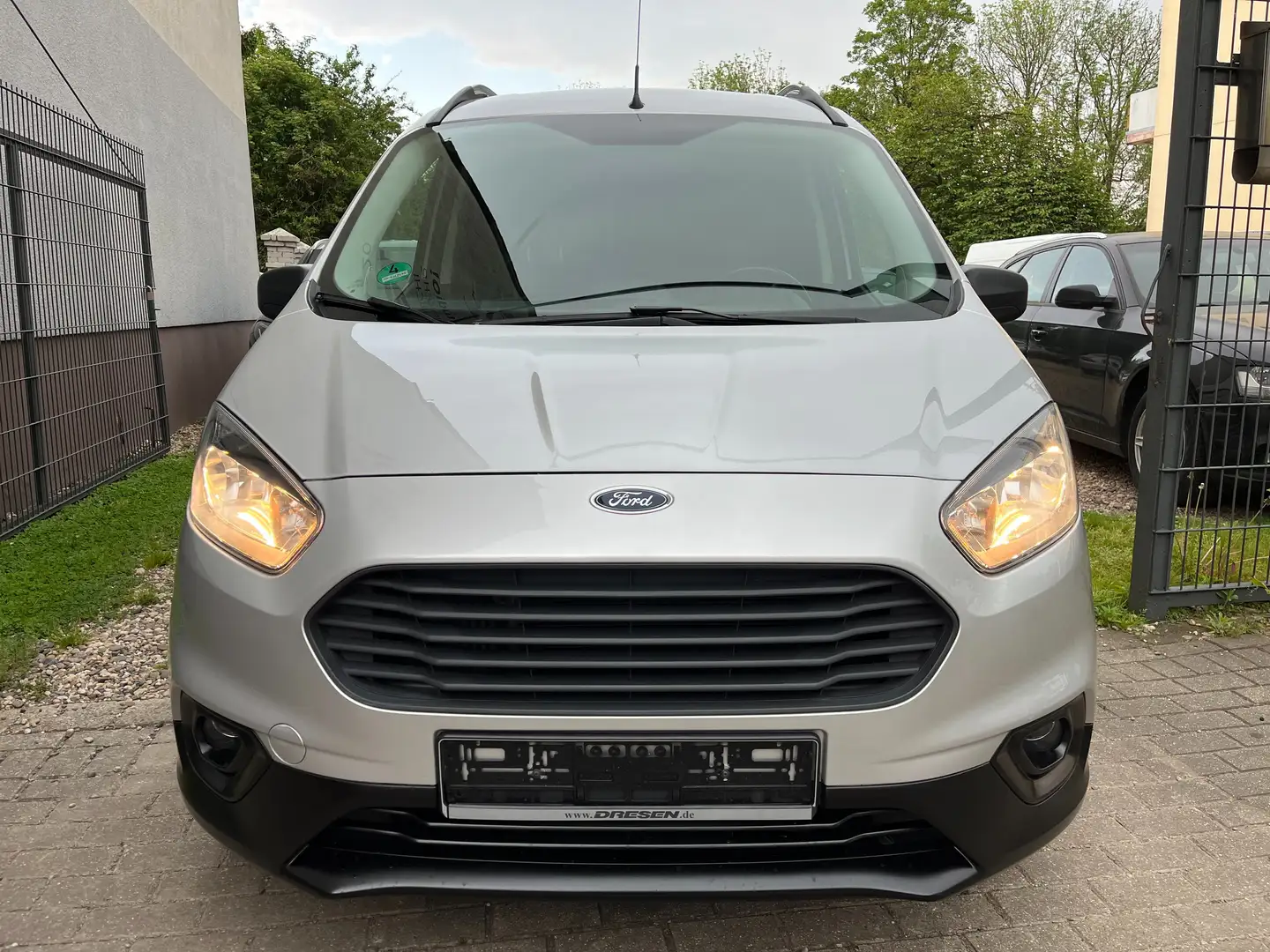Ford Transit Courier Trend Silver - 1