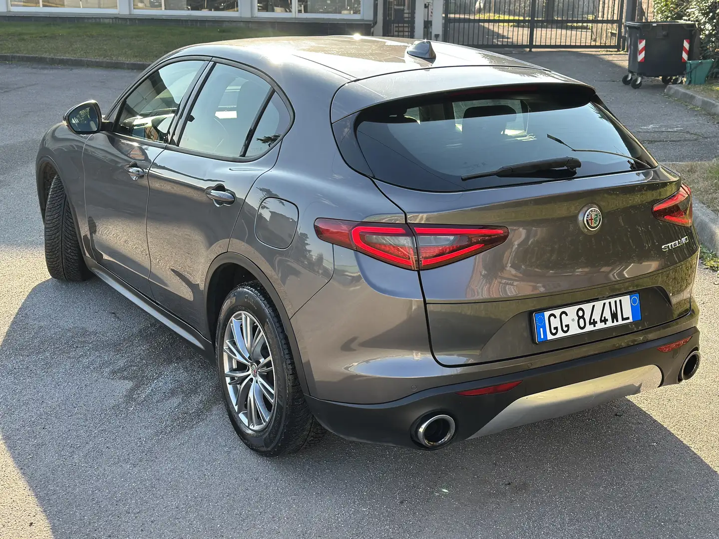 Alfa Romeo Stelvio 2.2 t Executive Q4 190cv Grigio - 2