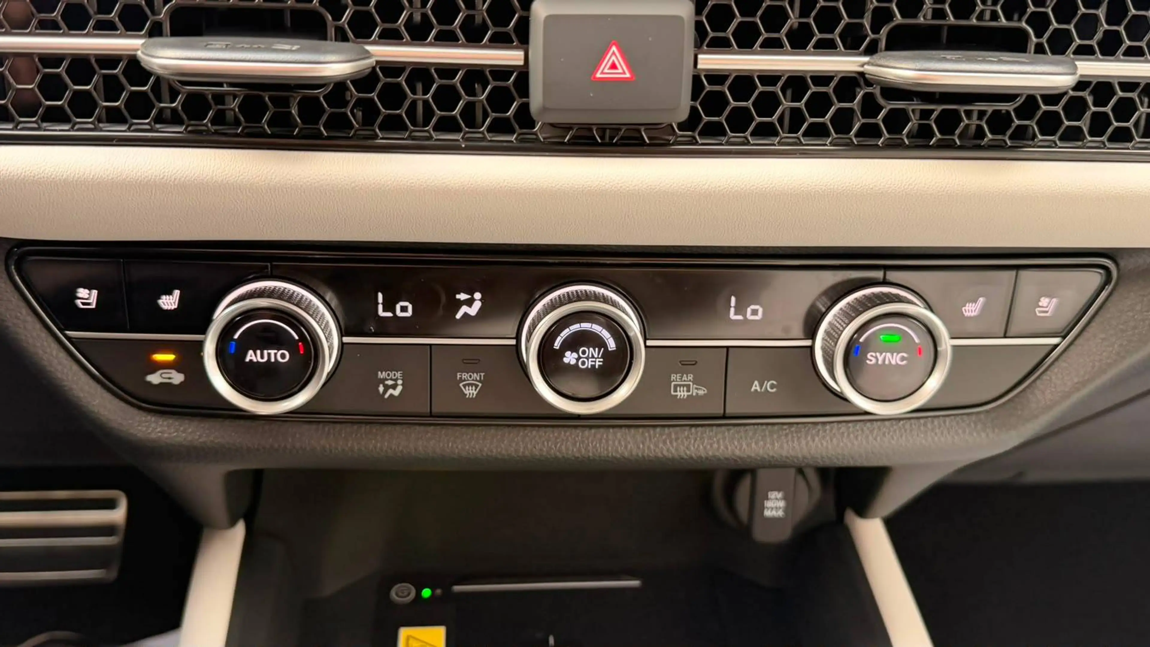 Honda ZR-V ZR-V e:HEV 2.0 i-MMD Hybrid Advance — photo 15