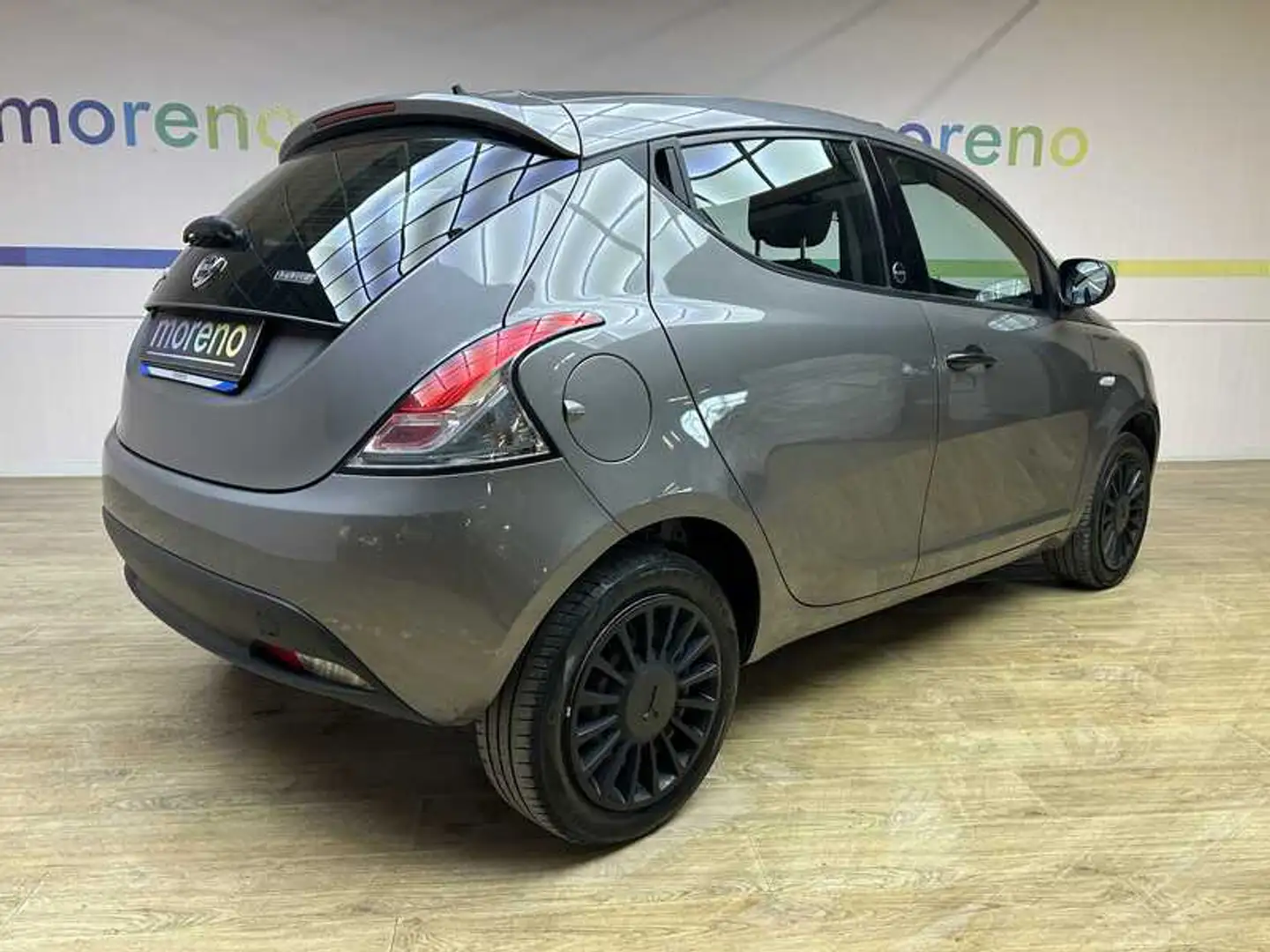 Lancia Ypsilon 1.0 firefly hybrid Gold s&s 70 CV Grigio - 2