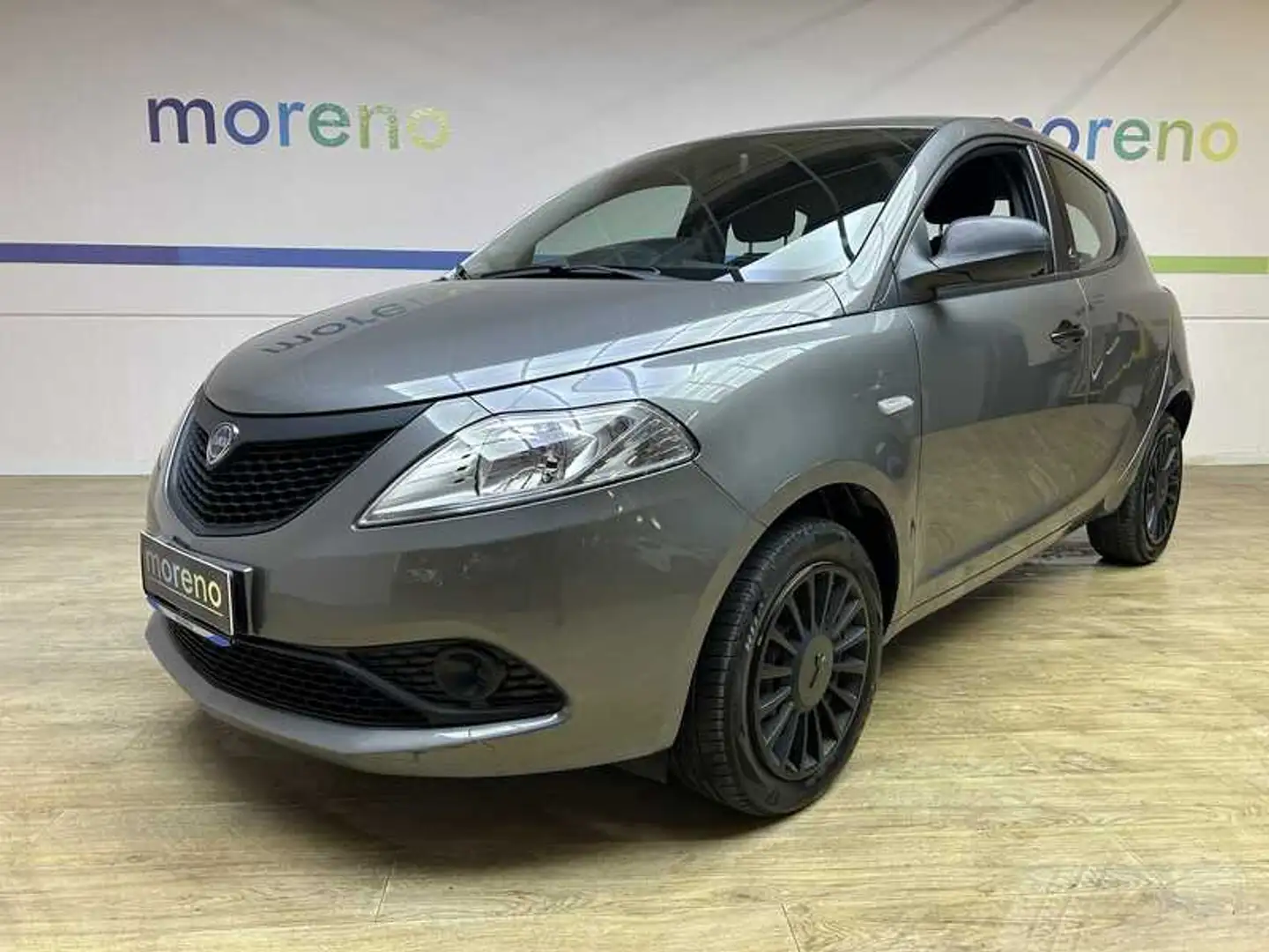 Lancia Ypsilon 1.0 firefly hybrid Gold s&s 70 CV Grigio - 1