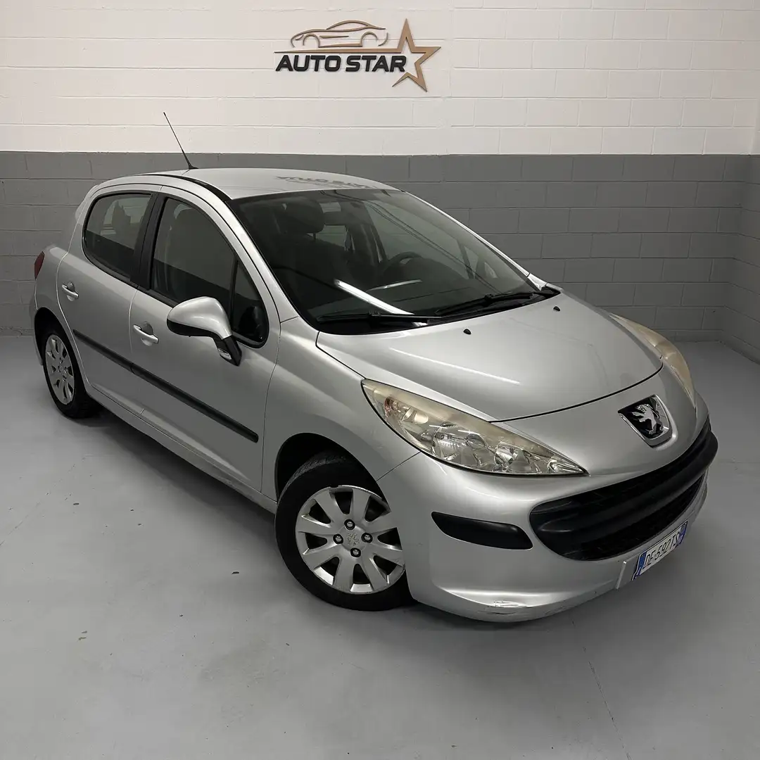 Peugeot 207 5p 1.4 hdi Neopatentati - 1