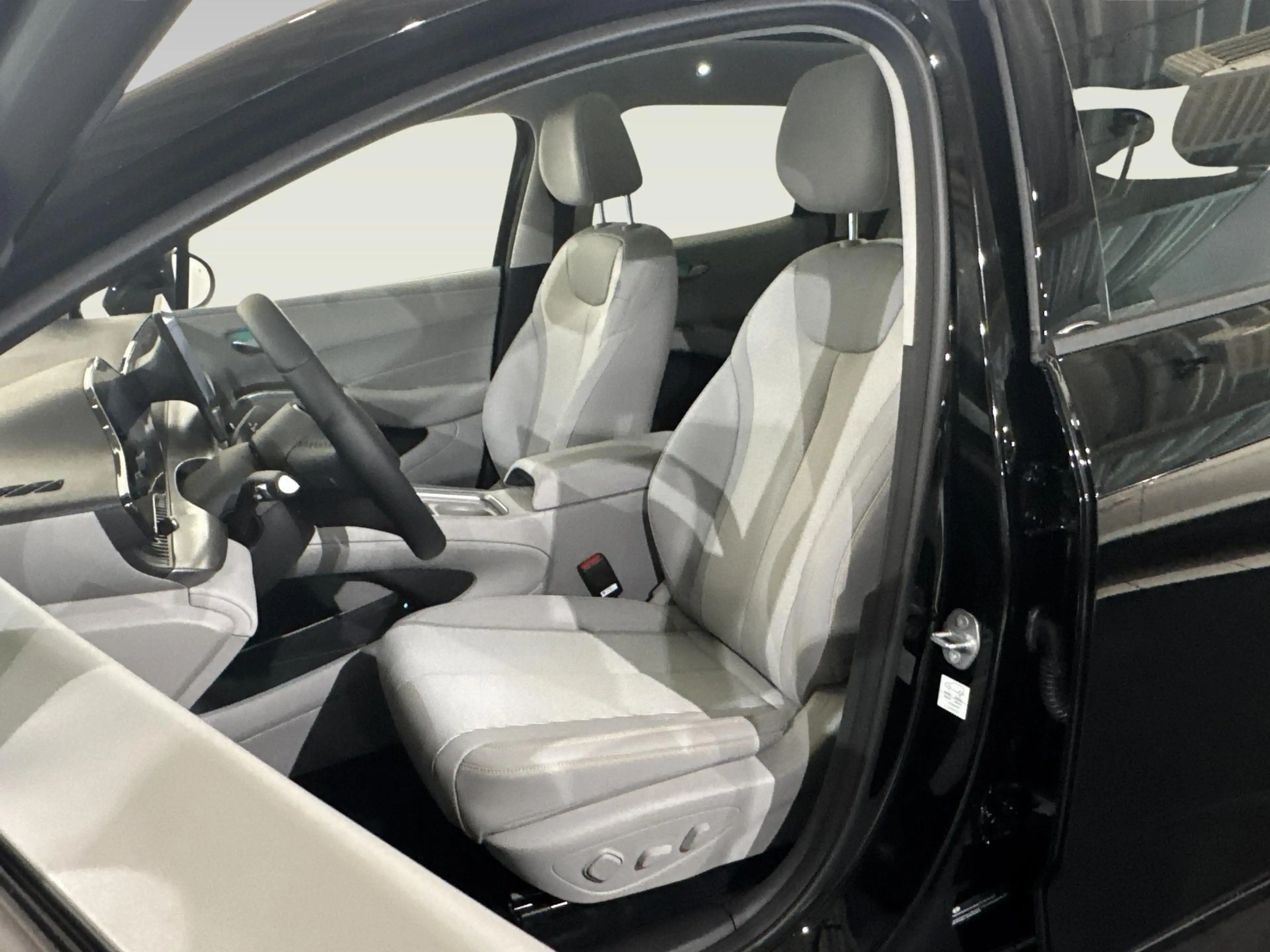 BYD Dolphin G 1.5L DM-i Comfort | Direct leverbaar | €1000,- Act — photo 6