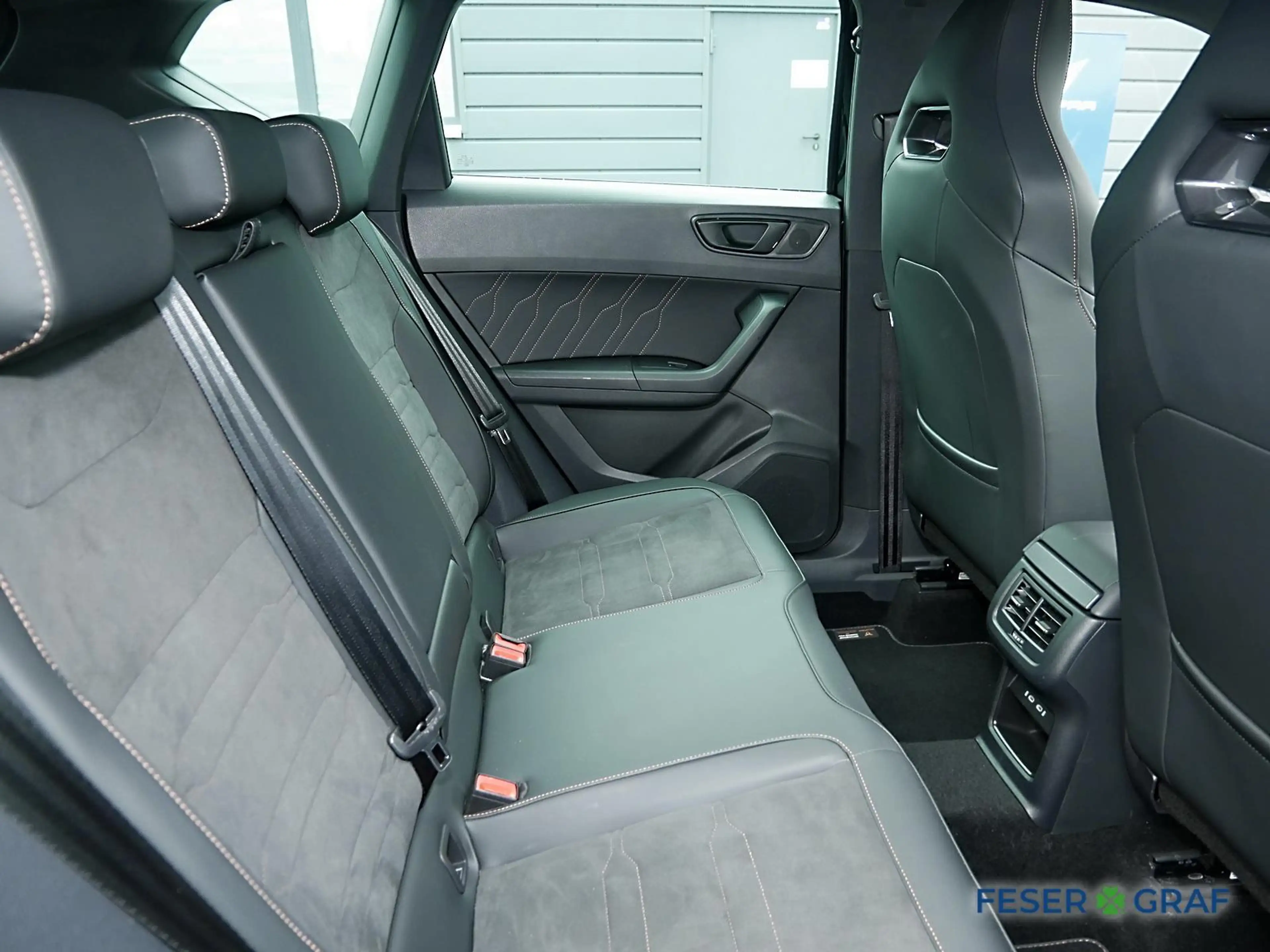 CUPRA Ateca 2.0 TSI DSG Navi TopView ParkAssist LED — photo 6