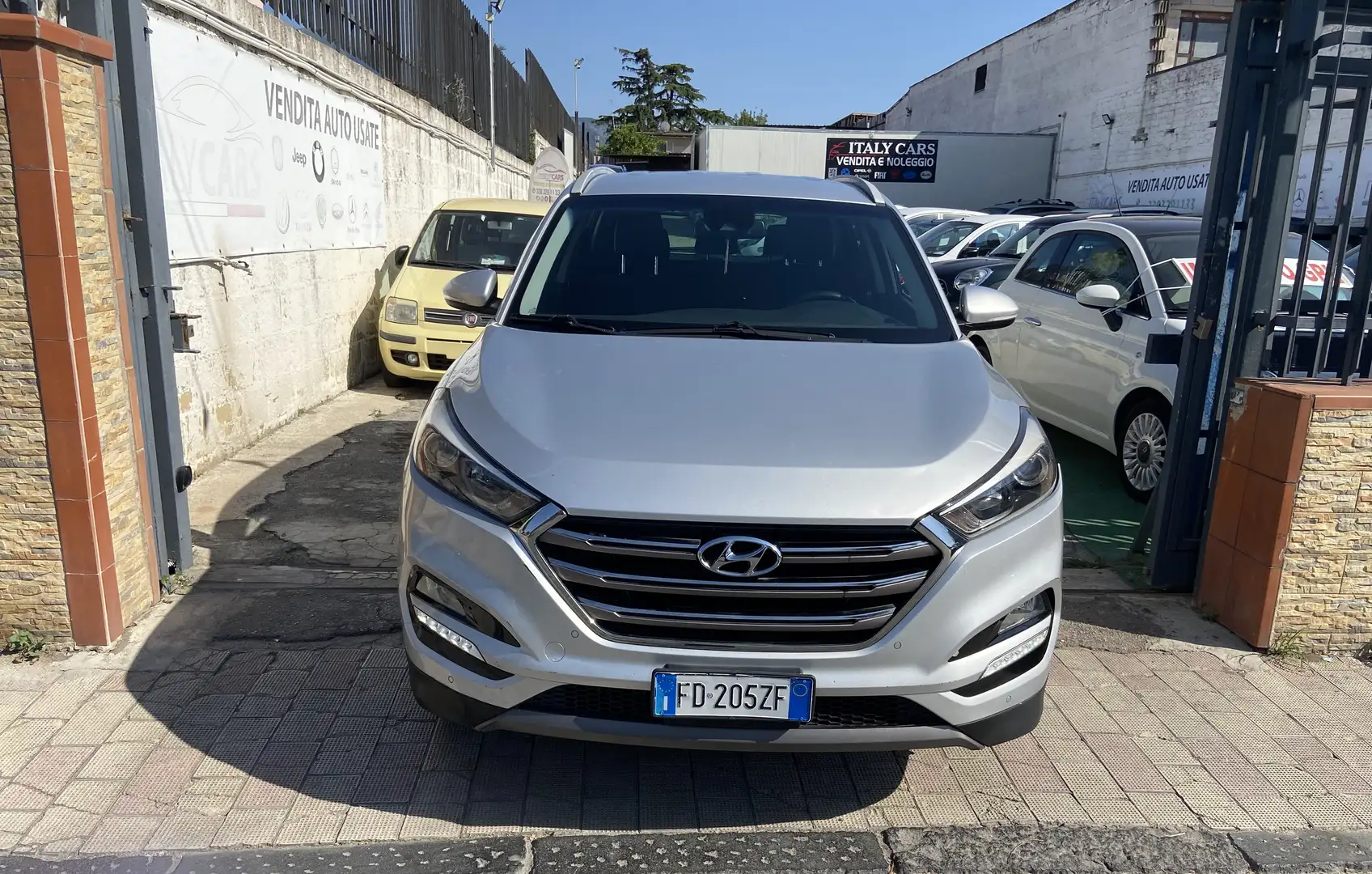 Hyundai TUCSON 1.7 crdi Classic 2wd 115cv - 1