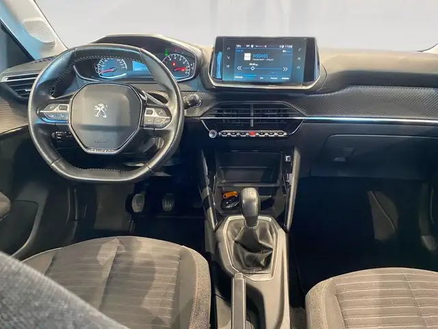 Peugeot 208 view 6