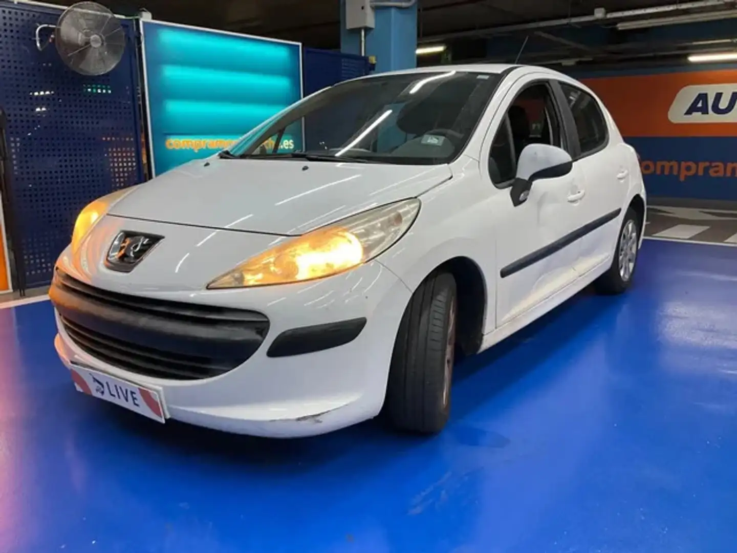 Peugeot 207 1.6HDI Confort Blanco - 1