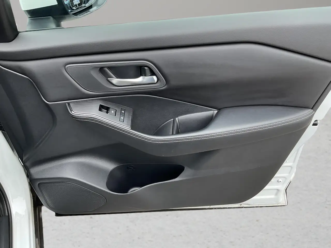 Nissan Rogue photo Nissan Rogue