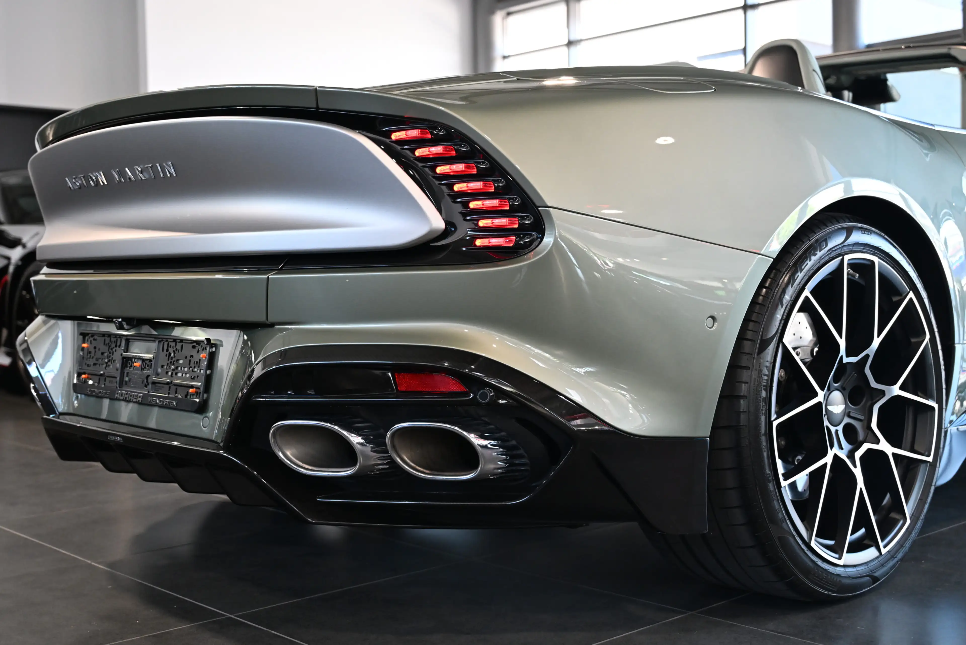 Aston Martin Vanquish Volante California Sage   UPE:526.470€ — photo 14