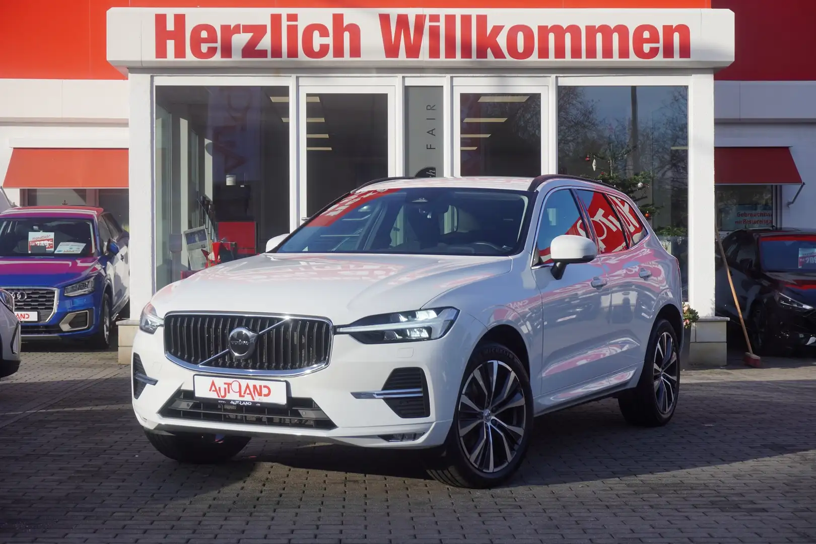 Volvo XC60 2.0 M-Hybrid Momentum Pro LED Navi ACC PDC Wit - 2