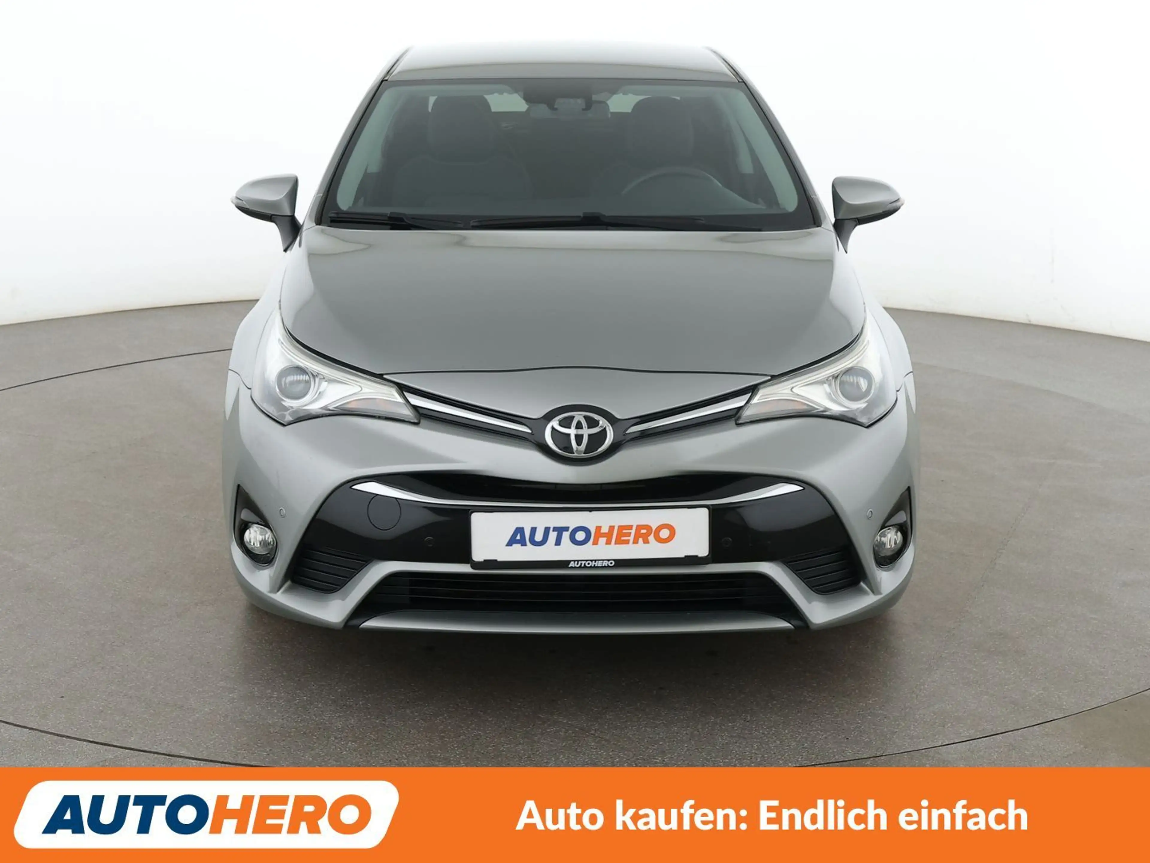 Toyota Avensis 1.8 Business Edition *NAVI*BI-LED*TEMPO*CAM*PDC* — photo 9