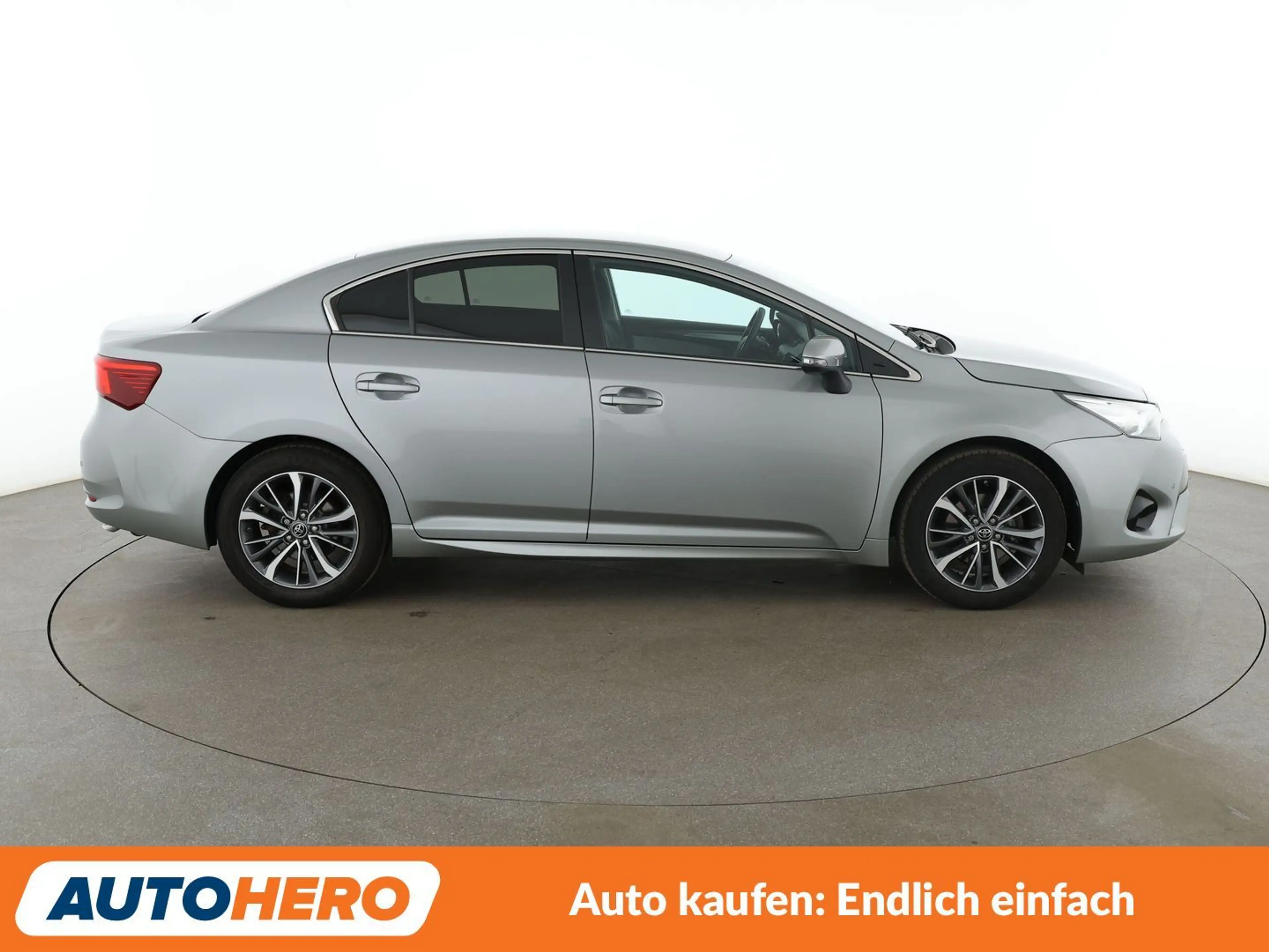 Toyota Avensis 1.8 Business Edition *NAVI*BI-LED*TEMPO*CAM*PDC* — photo 7