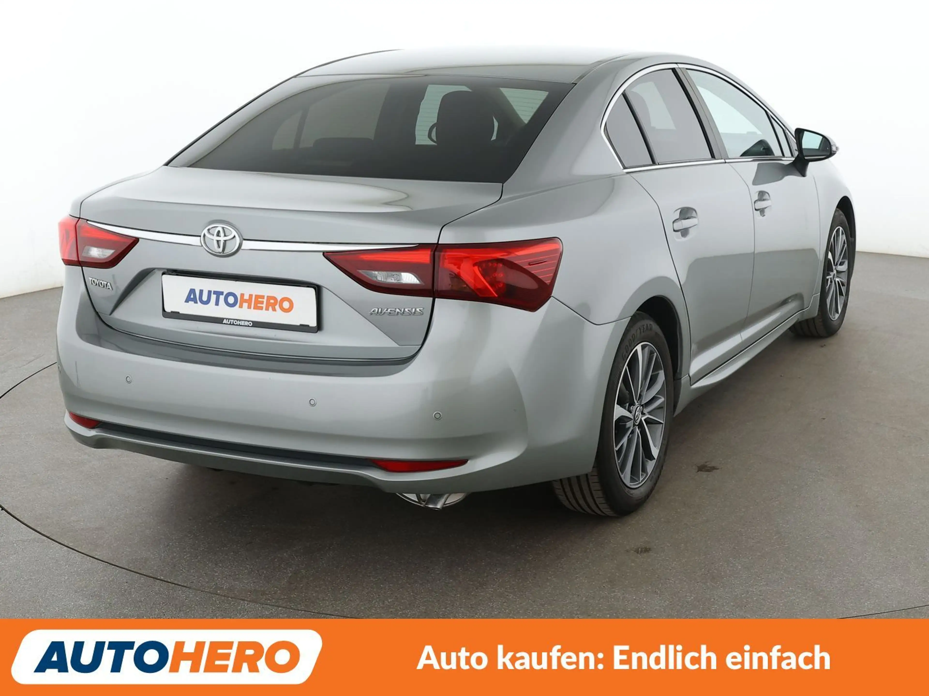 Toyota Avensis 1.8 Business Edition *NAVI*BI-LED*TEMPO*CAM*PDC* — photo 6