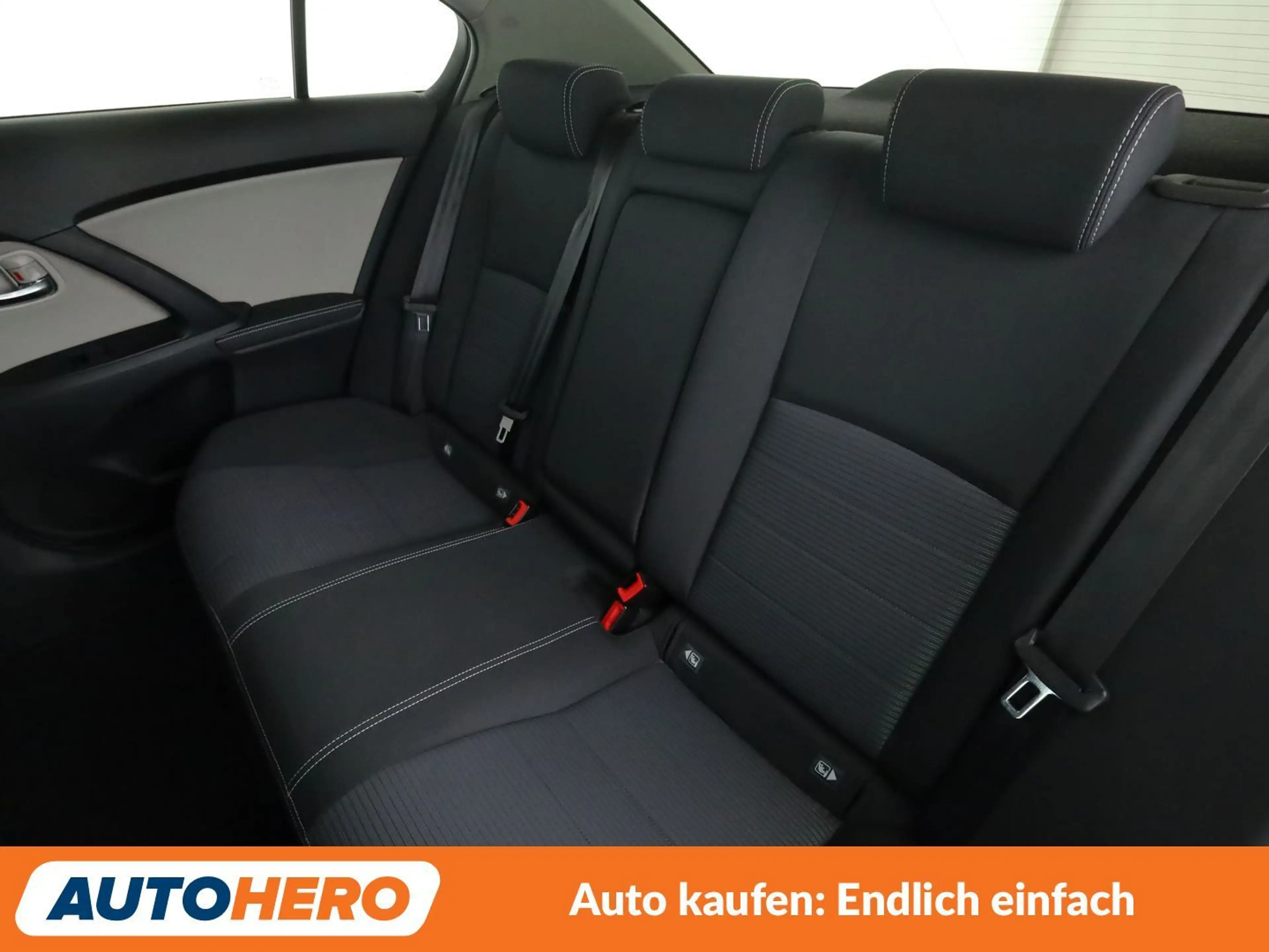 Toyota Avensis 1.8 Business Edition *NAVI*BI-LED*TEMPO*CAM*PDC* — photo 14